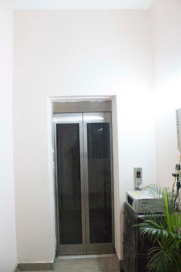 Jsb Hotel Faridabad Exterior foto