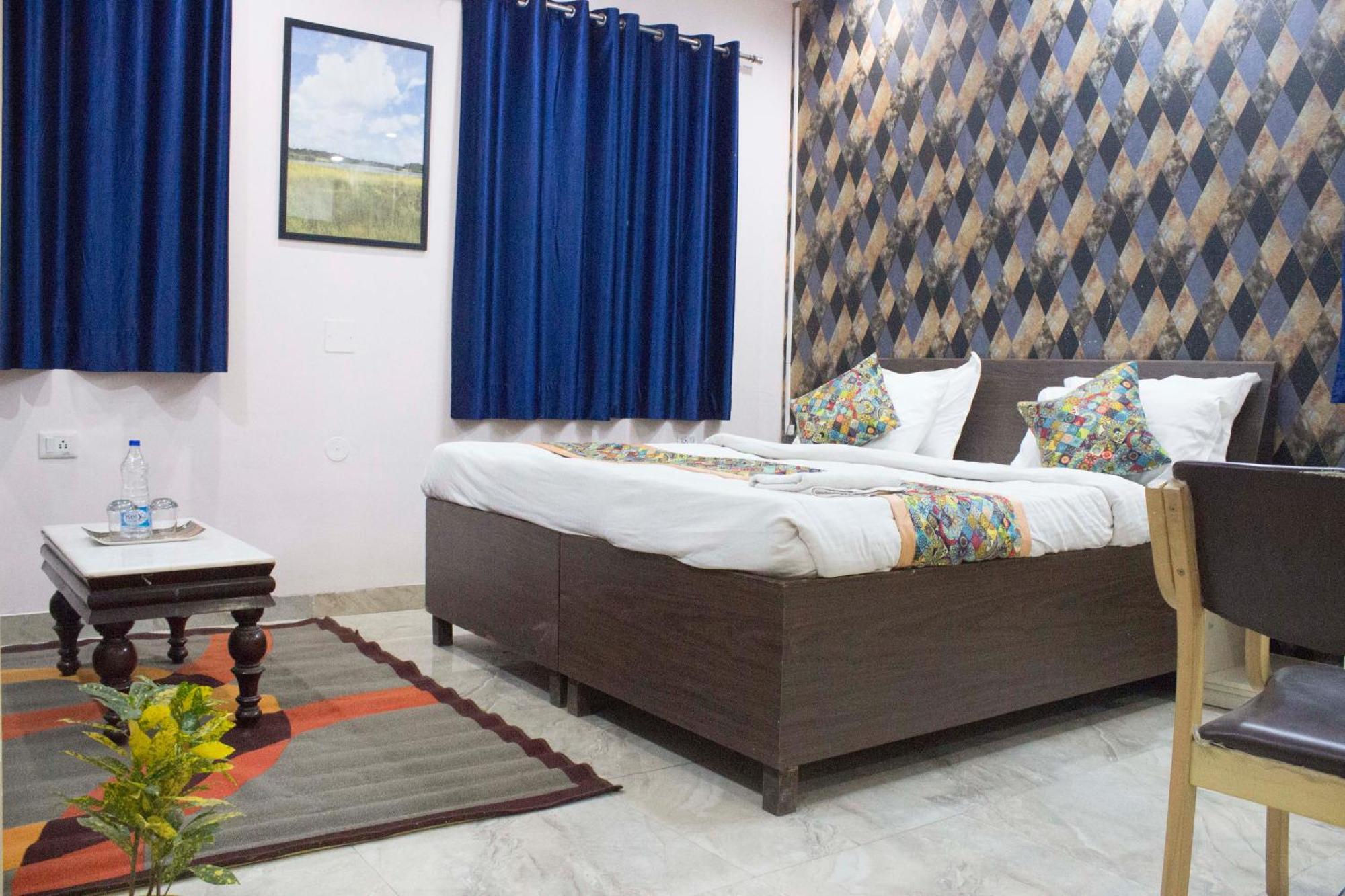 Jsb Hotel Faridabad Exterior foto